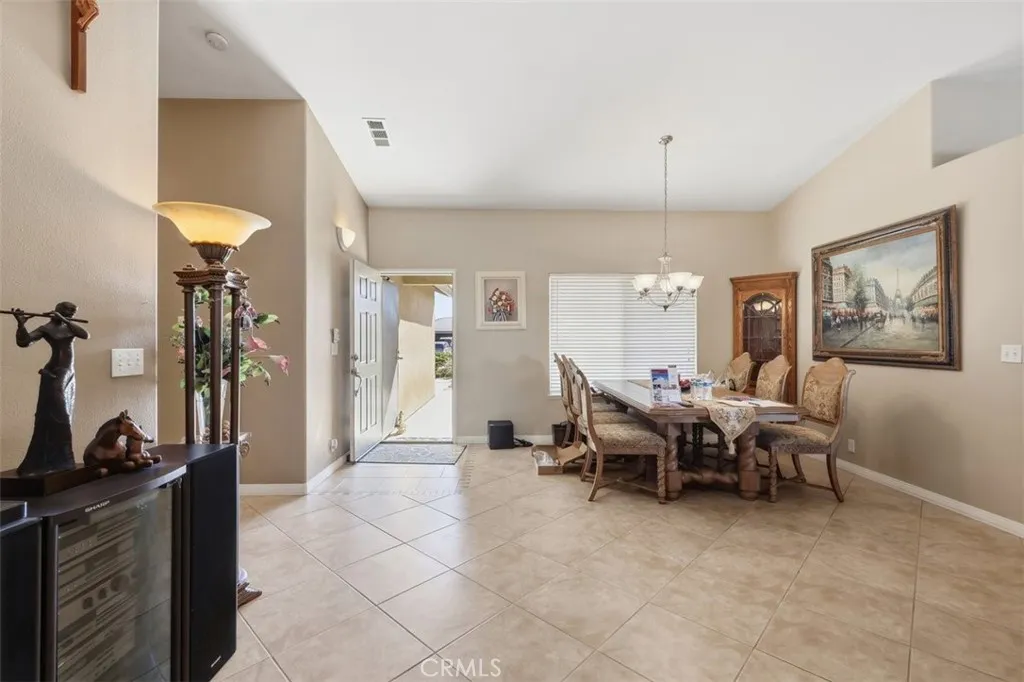 21268 Chardonnay, Apple Valley, California 92308 home-pic-7